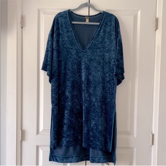 Free People Tunic 💙 - Picture 2 of 10